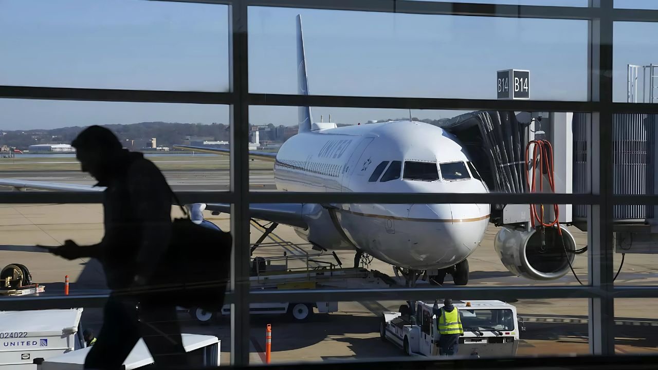 American Airlines' New Boarding System Targets Gate Crowding