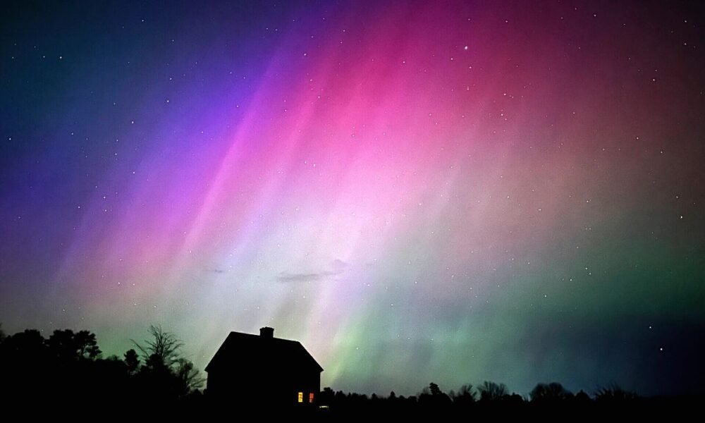 Spectacular Northern Lights Expected in U.S. Skies as Solar Storm Approaches!