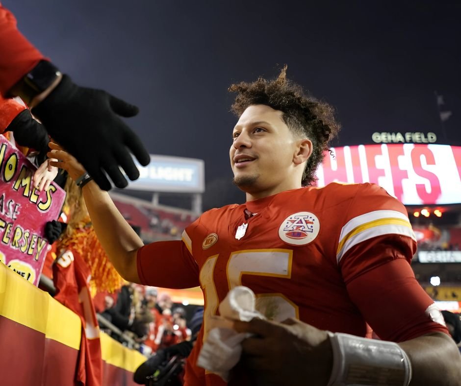 Chargers-Chiefs Thriller Patrick Mahomes Clinches AFC West for Kansas City