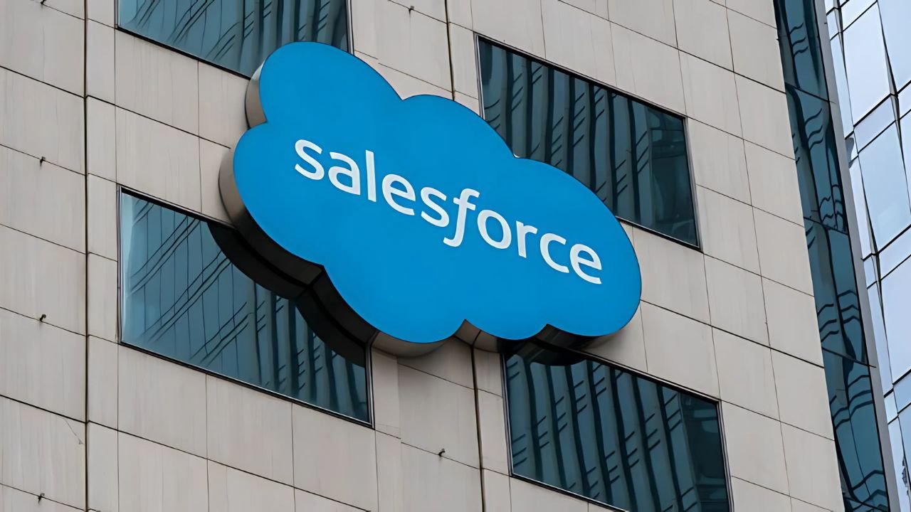 Salesforce Stocks Surge After Beating Revenue Expectations and Q4 Guidance